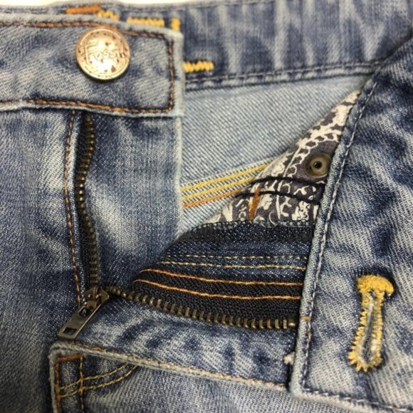 Fossil Classic Distressed Blue Jean Denim Capris - Picture 7 of 11